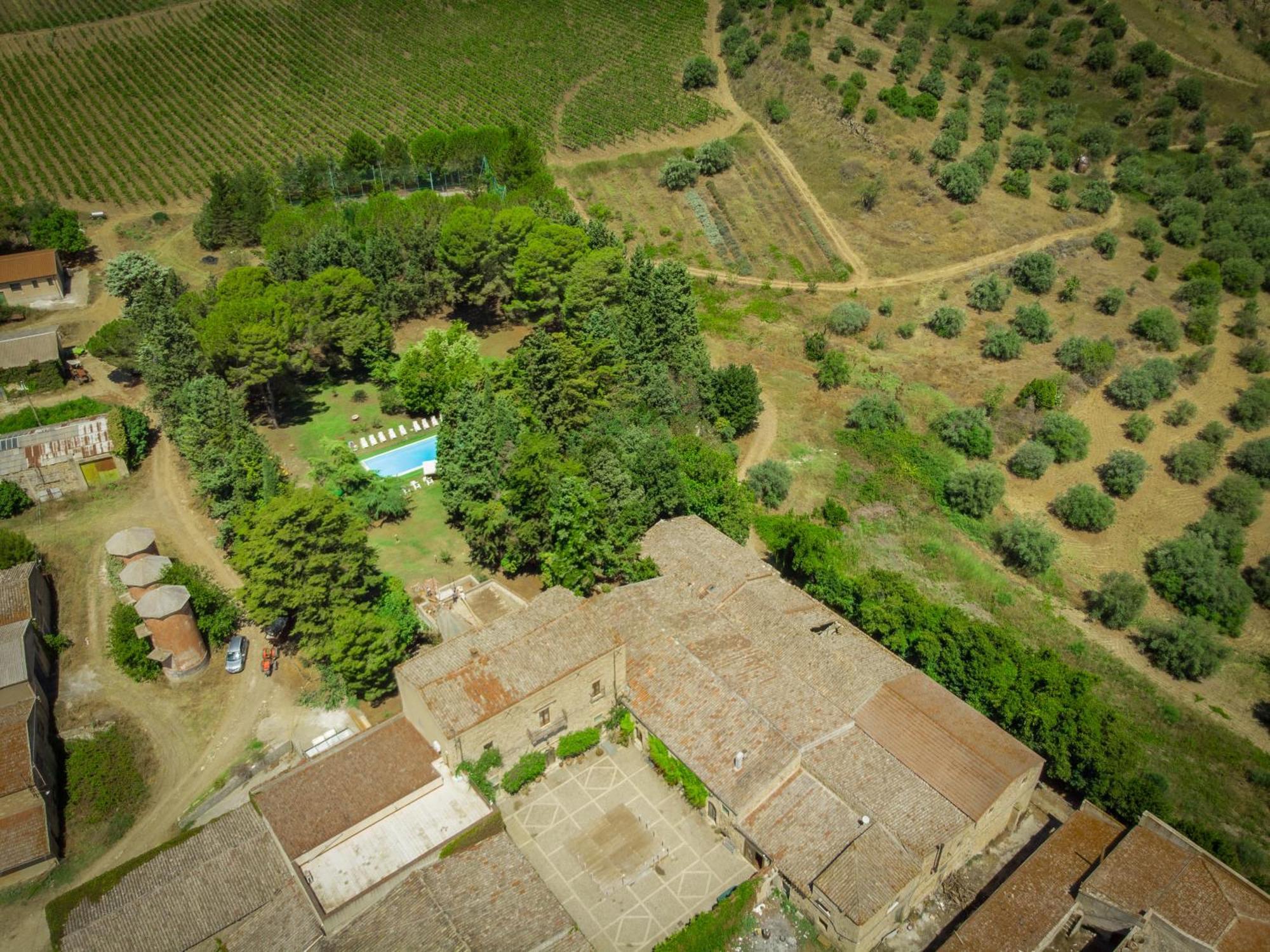 Agriturismo Feudo Tudia Landro ภายนอก รูปภาพ