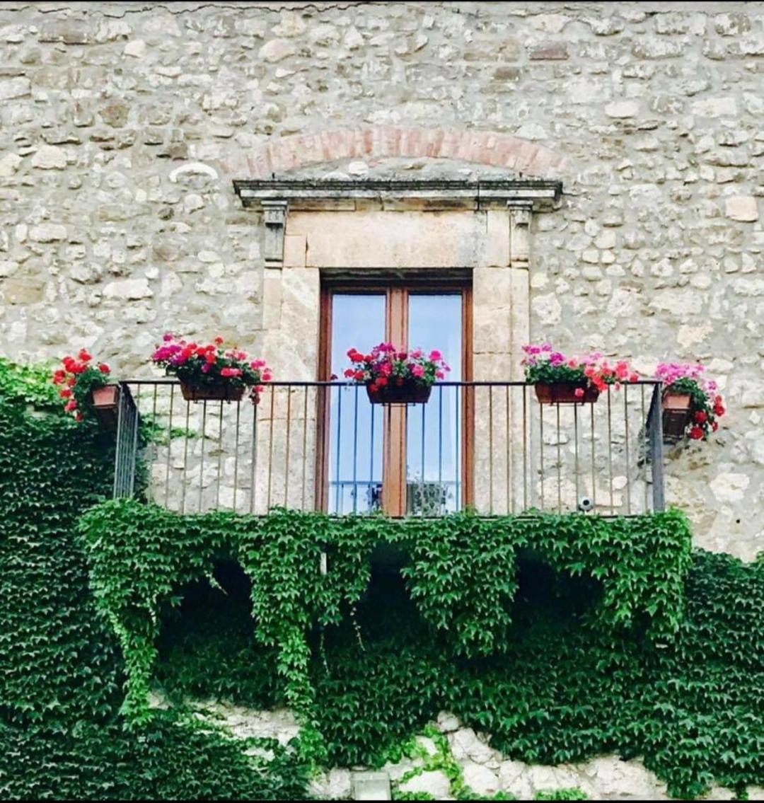 Agriturismo Feudo Tudia Landro ภายนอก รูปภาพ